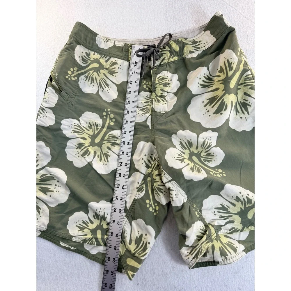 Patagonia Mens 36 Board Shorts Olive Green White Hibiscus Floral Swim Trunks